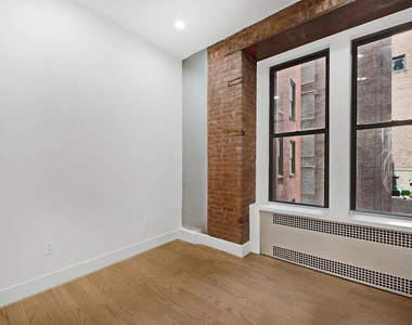 121 Madison Avenue - Photo Thumbnail 1