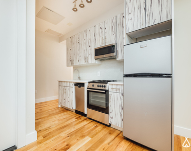 115 Roebling Street - Photo Thumbnail 1