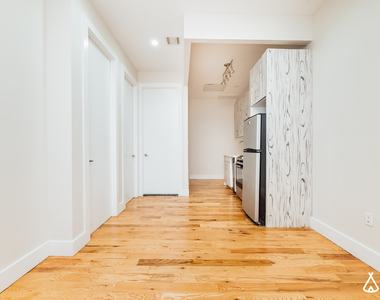 115 Roebling Street - Photo Thumbnail 4