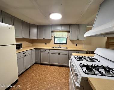 14250 Tiki Lane - Photo Thumbnail 10
