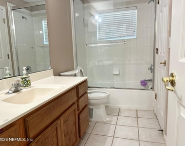 1932 Lyndhurst Drive - Photo Thumbnail 15