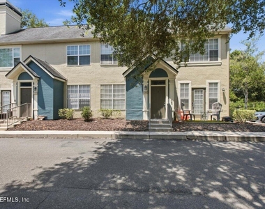 13703 Richmond Park Drive N - Photo Thumbnail 1