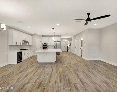 8859 Amalfi Court - Photo Thumbnail 5