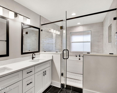 8859 Amalfi Court - Photo Thumbnail 32
