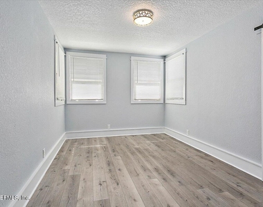 2142 Park Street - Photo Thumbnail 11