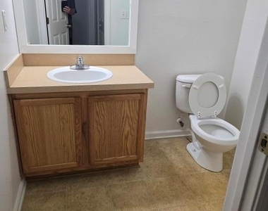 5260 Collins Road - Photo Thumbnail 13