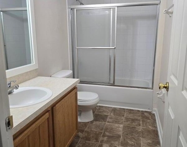 5260 Collins Road - Photo Thumbnail 12