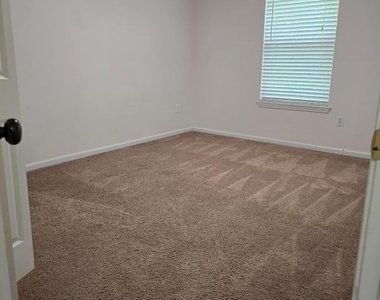 5260 Collins Road - Photo Thumbnail 11
