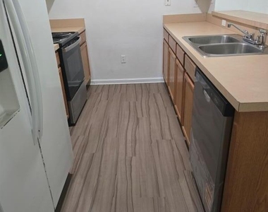 5260 Collins Road - Photo Thumbnail 4