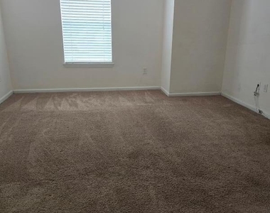 5260 Collins Road - Photo Thumbnail 7
