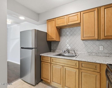3307 Mayflower Street - Photo Thumbnail 2