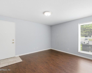 3307 Mayflower Street - Photo Thumbnail 4