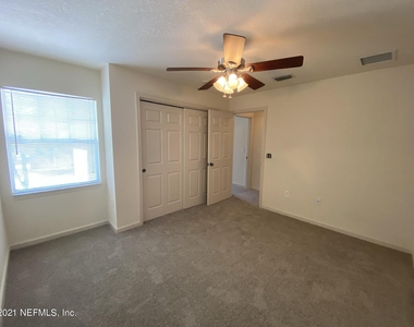 8550 Argyle Business Loop - Photo Thumbnail 12