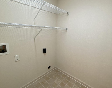 8550 Argyle Business Loop - Photo Thumbnail 10