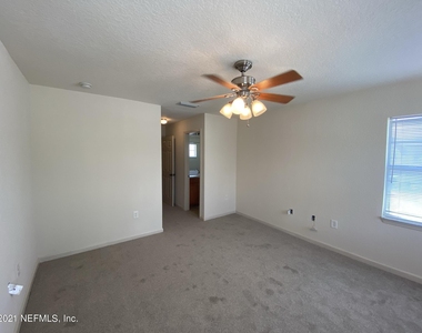 8550 Argyle Business Loop - Photo Thumbnail 14