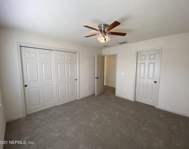 8550 Argyle Business Loop - Photo Thumbnail 8