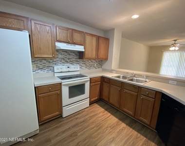 8550 Argyle Business Loop - Photo Thumbnail 2