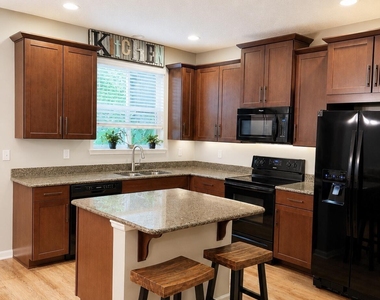 77 San Briso Way - Photo Thumbnail 5