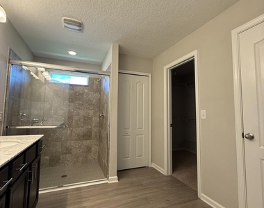 103 Granite City Avenue - Photo Thumbnail 8