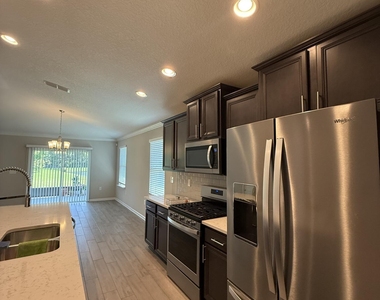 103 Granite City Avenue - Photo Thumbnail 3