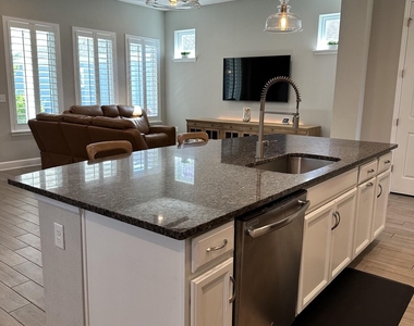 228 Dalton Circle - Photo Thumbnail 6