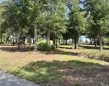 228 Dalton Circle - Photo Thumbnail 44