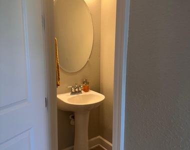 228 Dalton Circle - Photo Thumbnail 45