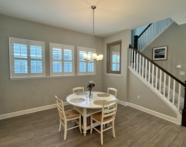 228 Dalton Circle - Photo Thumbnail 8