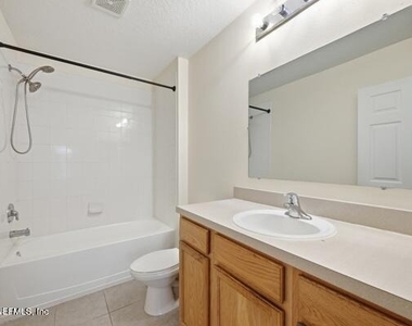 575 Oakleaf Plantation Parkway - Photo Thumbnail 12