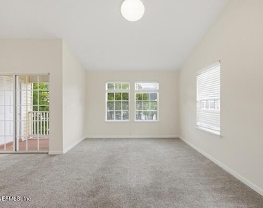 575 Oakleaf Plantation Parkway - Photo Thumbnail 4