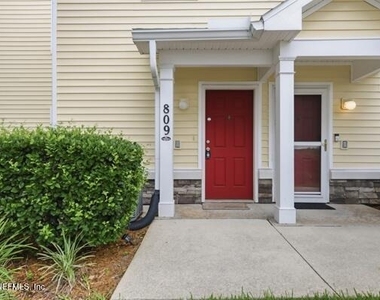 575 Oakleaf Plantation Parkway - Photo Thumbnail 1