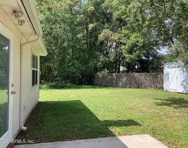 2704 Ian Court - Photo Thumbnail 20