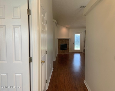 2704 Ian Court - Photo Thumbnail 2