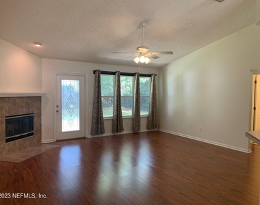 2704 Ian Court - Photo Thumbnail 6