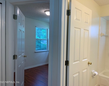 2704 Ian Court - Photo Thumbnail 14