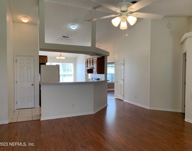 2704 Ian Court - Photo Thumbnail 11