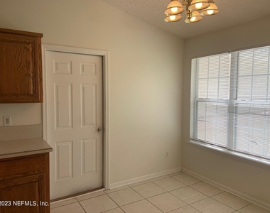2704 Ian Court - Photo Thumbnail 4