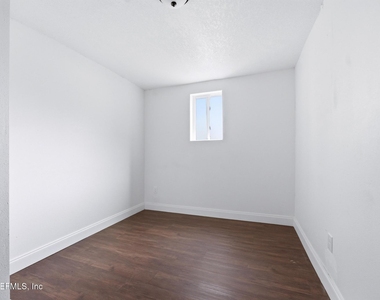1715 Brackland Street - Photo Thumbnail 9