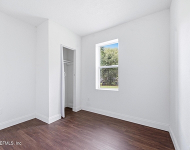 1715 Brackland Street - Photo Thumbnail 7