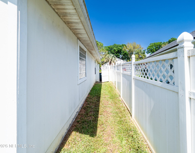2704 Coachman Lakes Drive - Photo Thumbnail 5