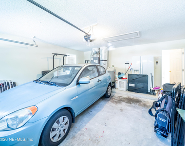 2704 Coachman Lakes Drive - Photo Thumbnail 36