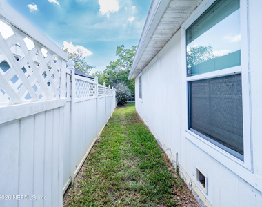 2704 Coachman Lakes Drive - Photo Thumbnail 4