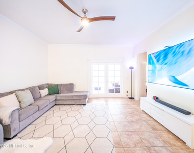 2704 Coachman Lakes Drive - Photo Thumbnail 15