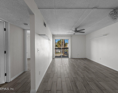 400 1st Street S - Photo Thumbnail 8