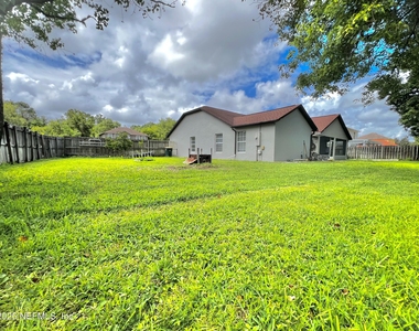 11395 S Aston Hall Drive - Photo Thumbnail 31