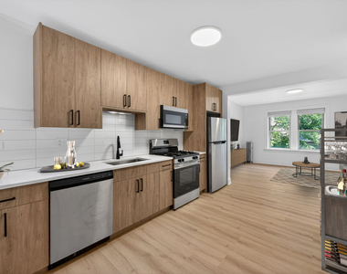 6310 N Artesian Avenue - Photo Thumbnail 9