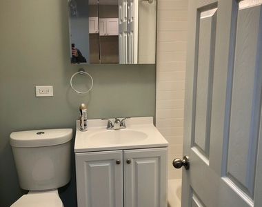 2643 W Estes Avenue - Photo Thumbnail 7