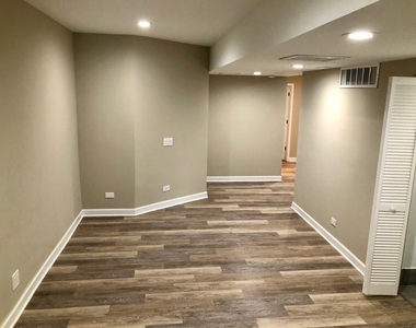 2643 W Estes Avenue - Photo Thumbnail 5