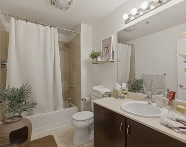 303 W Ohio Street - Photo Thumbnail 9