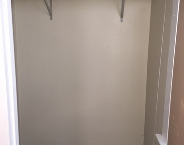1237 W Wellington Avenue - Photo Thumbnail 17